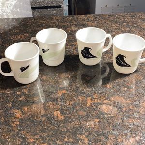 4 Corelle Black Orchid 10 oz Cups / Mugs
